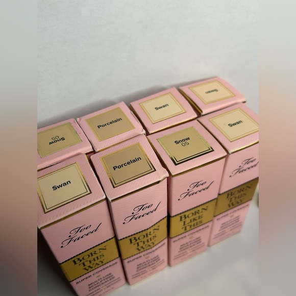 Too Faced / BORN THIS WAY - Picture 3 of 3